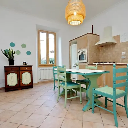 Apartamento Garden Downtown. 3 Stops From Colosseum *